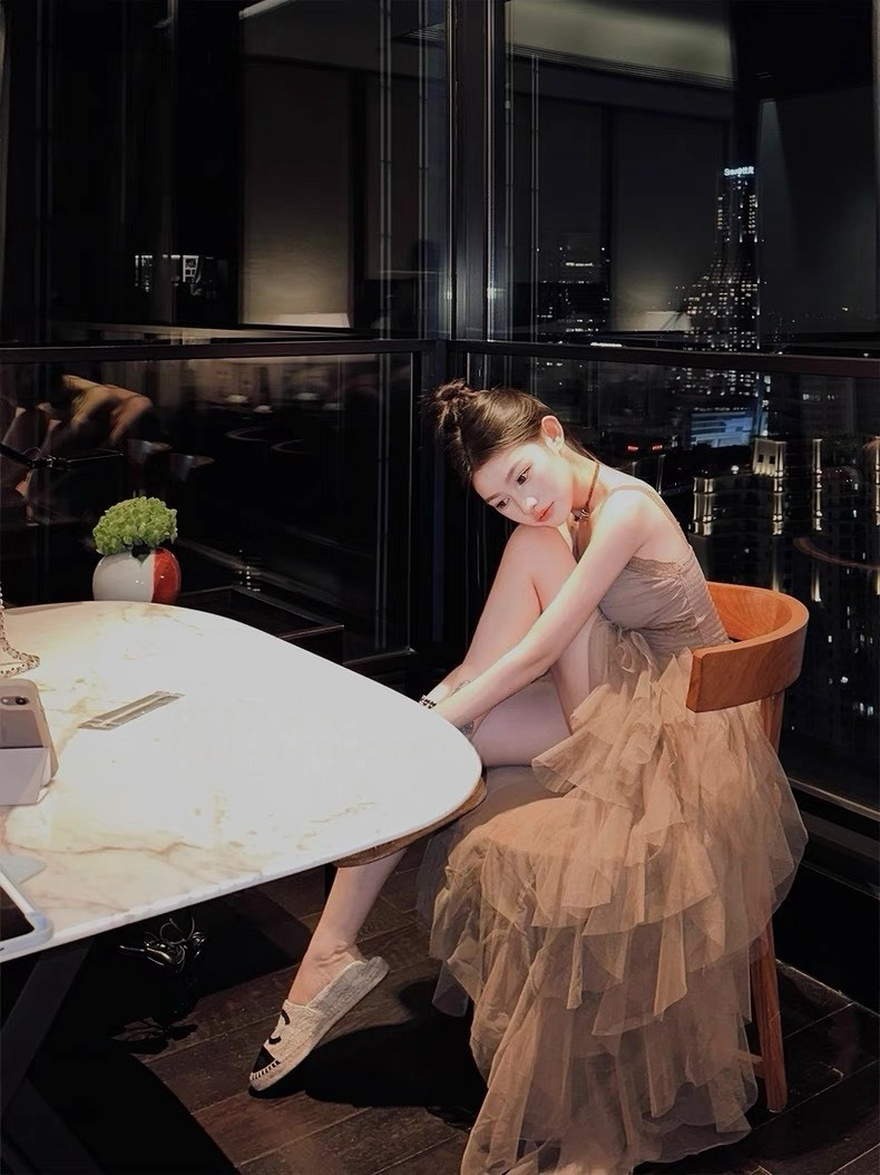 25Oct. 派對尤物 輕奢多層網紗拼接泡泡連身裙 咖